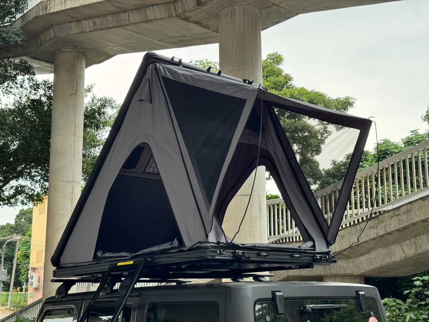 Tente de Toit Universelle pour Voiture et 4x4 - Camping aventure